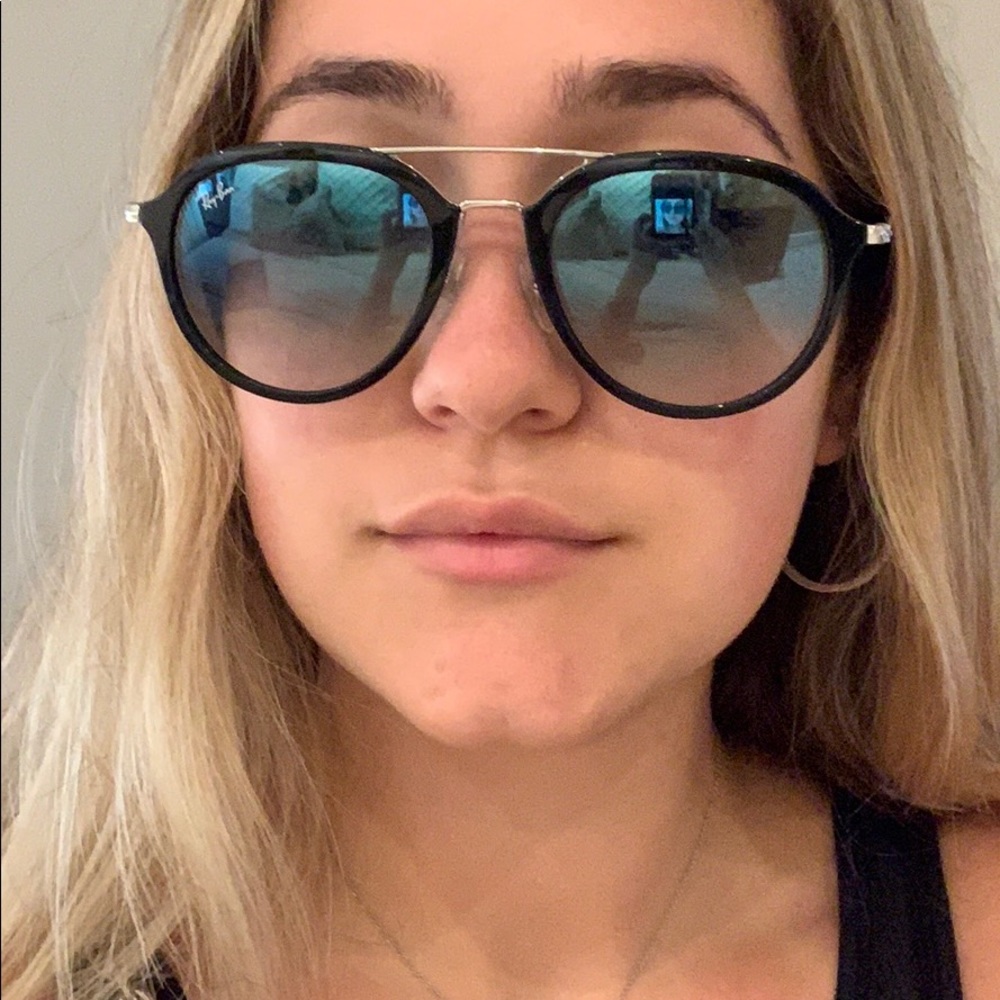Authentic ray ban aviators with case - Picture 3 of 3